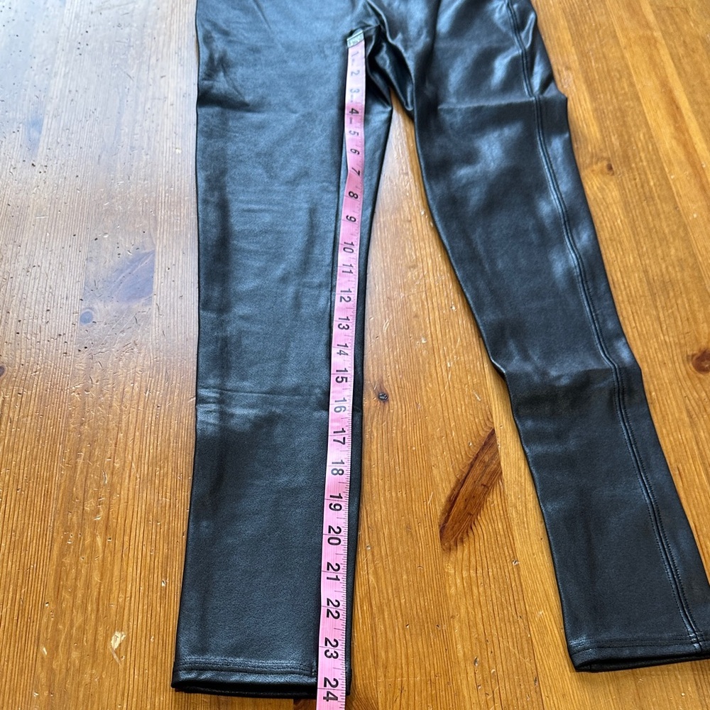 SPANX Shiny Black Leggings - Picture 5 of 12